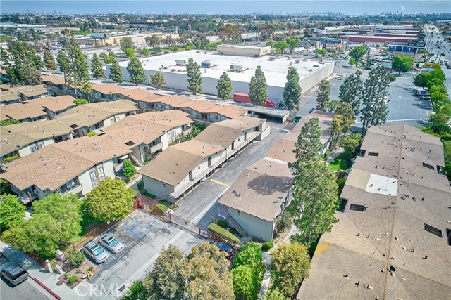 832 Coriander Drive, Torrance CA: https://media.crmls.org/medias/511f4333-ab18-4ffb-be78-d8960ba12047.jpg