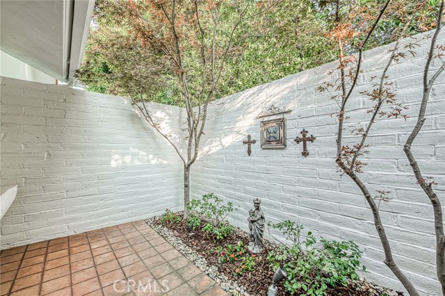 6695 N Van Ness Boulevard, Fresno CA: https://media.crmls.org/medias/511f7646-3776-4b7e-8045-1df4516d212f.jpg