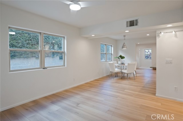 Detail Gallery Image 8 of 72 For 726 W 37th St, San Pedro,  CA 90731 - 5 Beds | 5 Baths