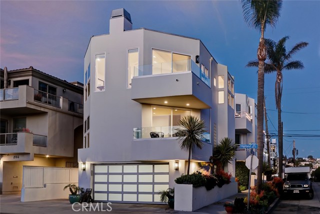 301 2nd Street, Manhattan Beach, California 90266, 3 Bedrooms Bedrooms, ,3 BathroomsBathrooms,Residential,Sold,2nd,SB22006124