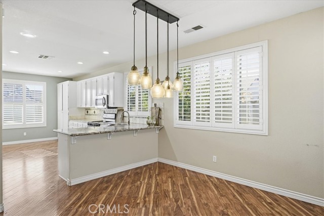 Detail Gallery Image 8 of 43 For 24884 Butterchurn, Wildomar,  CA 92595 - 4 Beds | 3 Baths