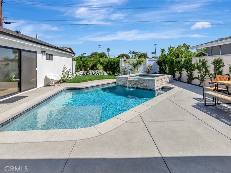 MLS #OC25223093 image #17