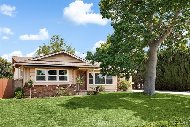 Detail Gallery Image 1 of 26 For 951 E Dalton Ave, Glendora,  CA 91741 - 3 Beds | 2 Baths