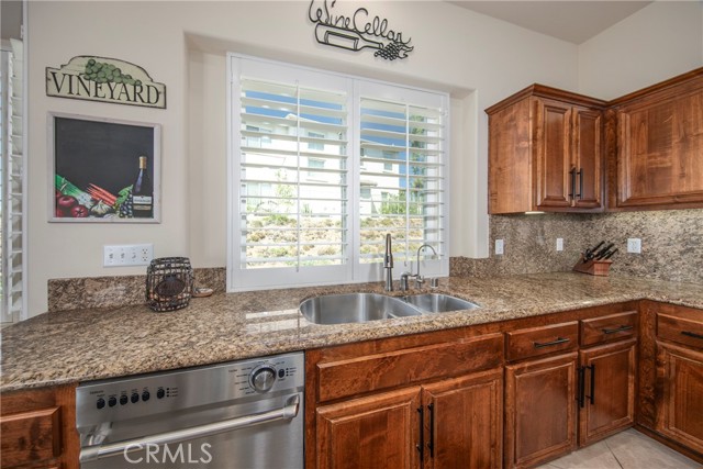 Detail Gallery Image 12 of 64 For 13010 Redwood Ln, Yucaipa,  CA 92399 - 4 Beds | 3 Baths