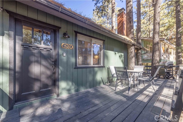 Detail Gallery Image 5 of 29 For 42690 Cougar Rd, Big Bear Lake,  CA 92315 - 3 Beds | 2 Baths