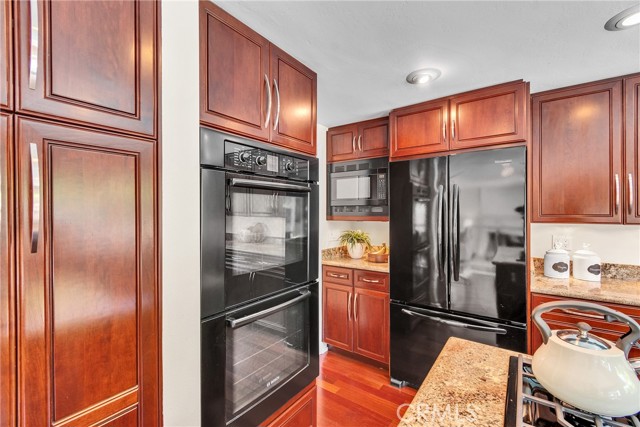 4 E Trenton, Irvine CA: https://media.crmls.org/medias/51230d20-da31-4cc2-9538-b72e6e447505.jpg