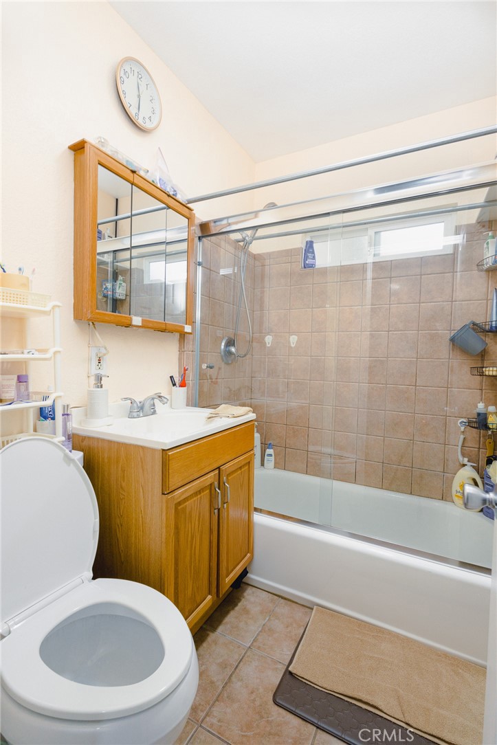 4284 Dwight - photo 19