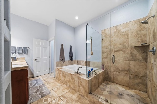 Detail Gallery Image 34 of 44 For 27312 Little Bear, Lake Arrowhead,  CA 92317 - 4 Beds | 4/1 Baths