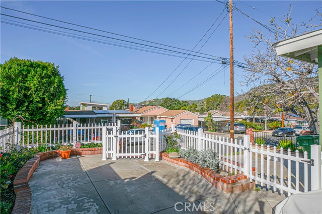 11010 Leolang Avenue photo 7