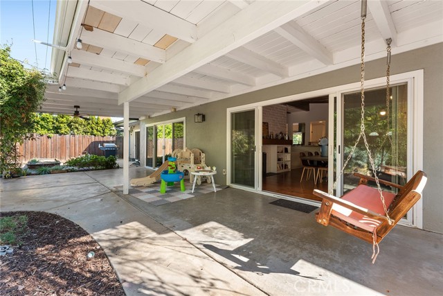 4835 Almidor Avenue, Woodland Hills CA: https://media.crmls.org/medias/5126710f-e975-4137-8d6c-c16f4a7cec89.jpg