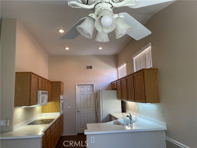 829 Rubi Court, San Jacinto CA: https://media.crmls.org/medias/5126733b-ae64-4b35-841a-18796e26dd0f.jpg