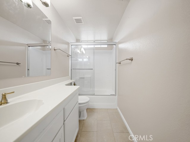 Detail Gallery Image 22 of 28 For 2603 Elden Ave #H,  Costa Mesa,  CA 92627 - 3 Beds | 2/1 Baths