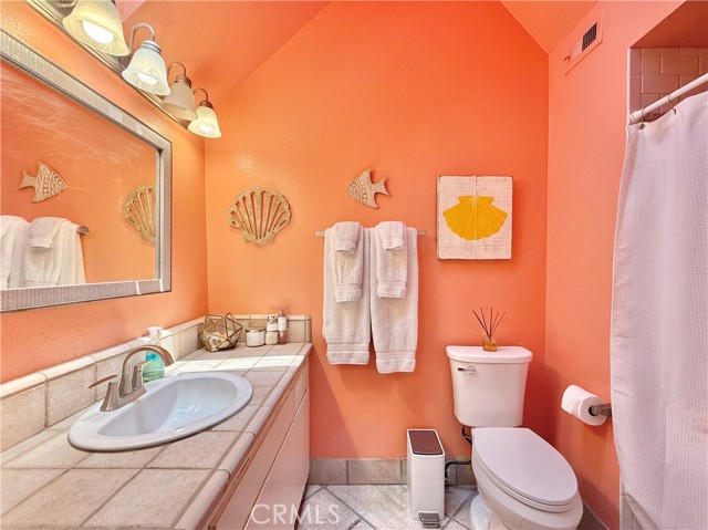 Detail Gallery Image 10 of 28 For 16065 Surprise Ln, Huntington Beach,  CA 92649 - 3 Beds | 3 Baths