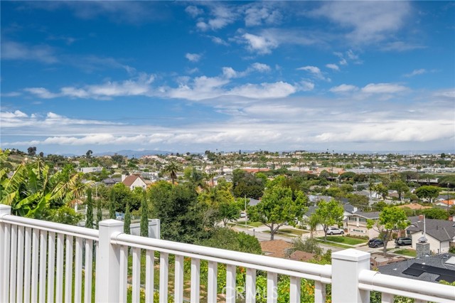 Detail Gallery Image 39 of 65 For 4409 Vista Largo, Torrance,  CA 90505 - 4 Beds | 3 Baths