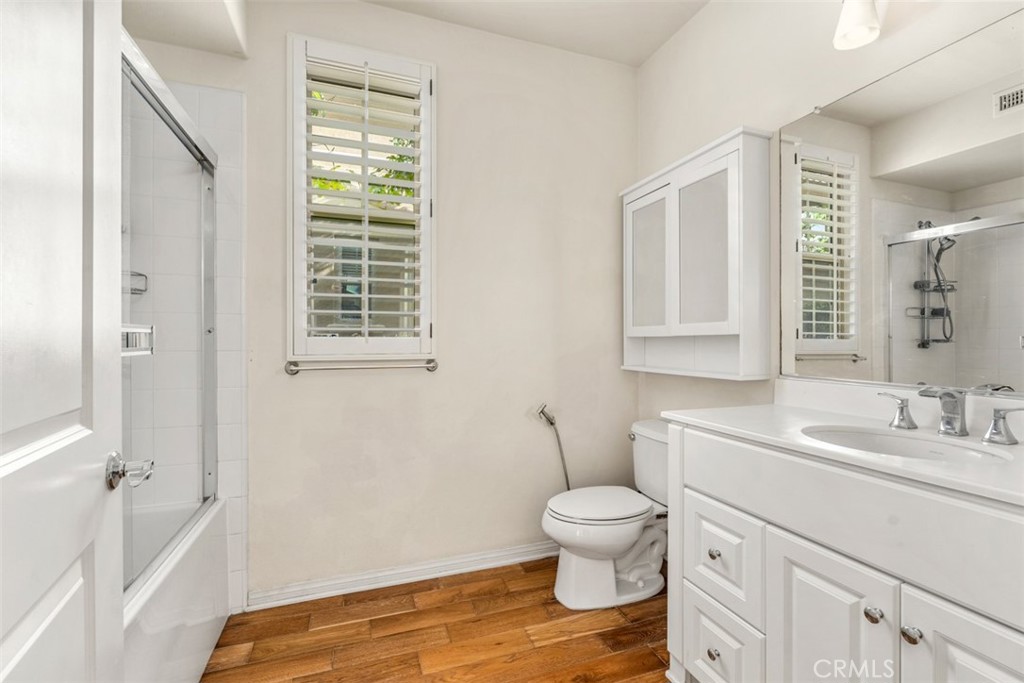 5127e347 8ac9 494e B8df 2183c0797303