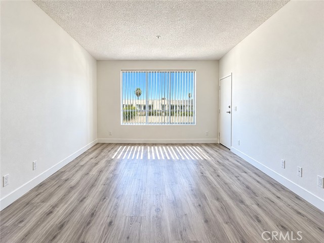 11657 Oxnard Street, 132 photo 26