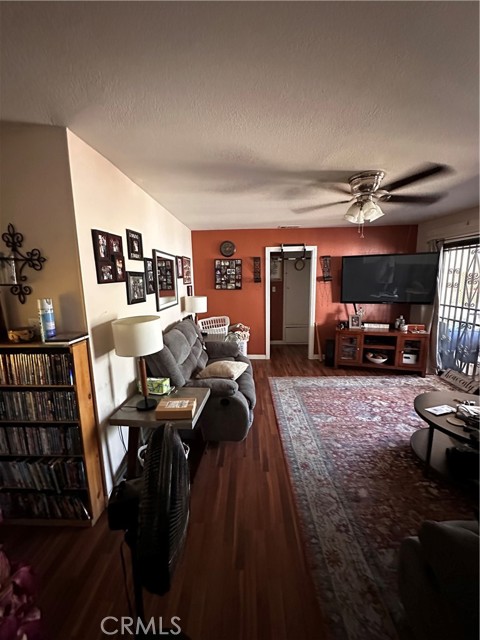 Detail Gallery Image 8 of 10 For 317 E Mason St, Azusa,  CA 91702 - 3 Beds | 1 Baths