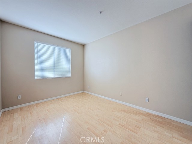 Detail Gallery Image 11 of 36 For 5793 Oakdale Ln, Fontana,  CA 92336 - 5 Beds | 3 Baths