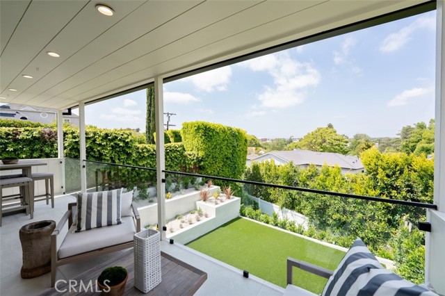 13817 Valley Vista Blvd, Sherman Oaks CA: https://media.crmls.org/medias/5129ef49-e681-4f40-9946-4947a1074921.jpg