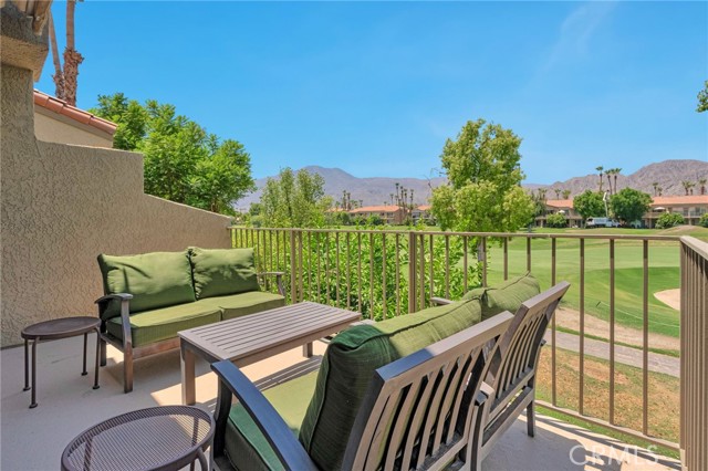 55353 Winged Foot, La Quinta CA: https://media.crmls.org/medias/512aaad5-3779-4dc0-afbd-ca01bb0ffdd4.jpg