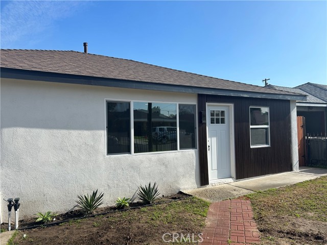 Detail Gallery Image 2 of 3 For 22428 Neptune, Carson,  CA 90745 - 4 Beds | 2 Baths