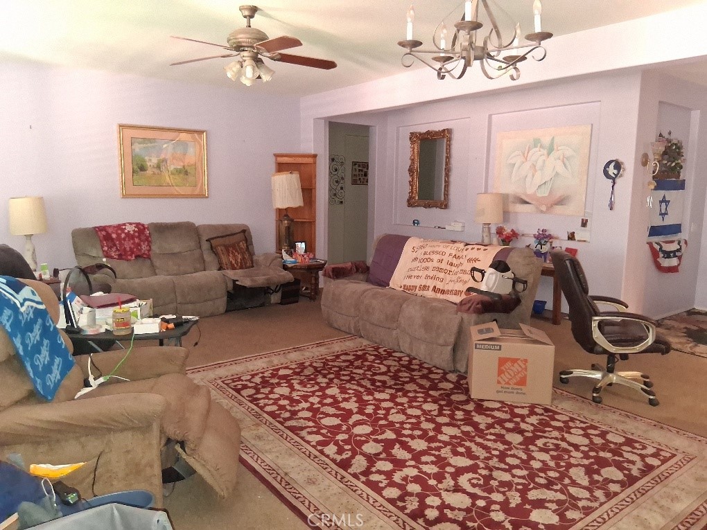 https://media.crmls.org/medias/512be3b7-092d-4bfd-96f2-4917a5f61478.jpg?preset=X-Large