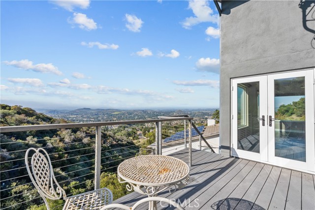 Detail Gallery Image 12 of 40 For 561 S Ventu Park Rd, Newbury Park,  CA 91320 - 5 Beds | 5 Baths