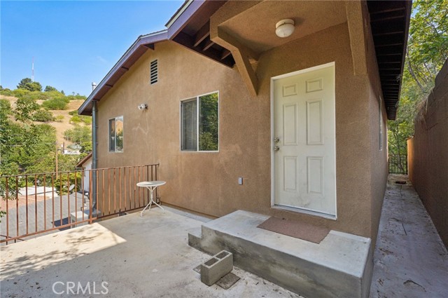 Detail Gallery Image 26 of 30 For 3728 Borel St, Los Angeles,  CA 90031 - 3 Beds | 2 Baths