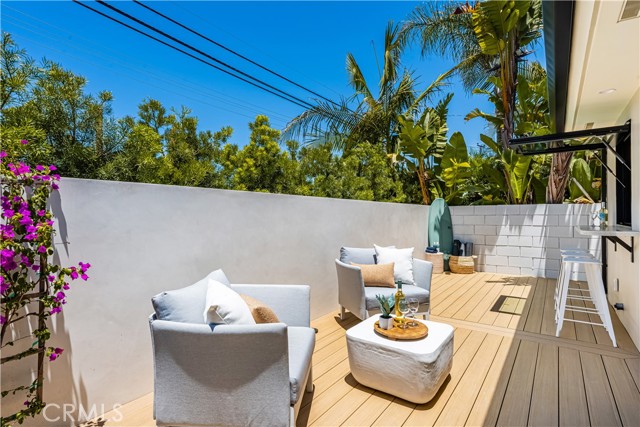 2134 Orange Avenue, Costa Mesa CA: https://media.crmls.org/medias/512c8ab4-c1ac-4557-bdec-edd438525b43.jpg