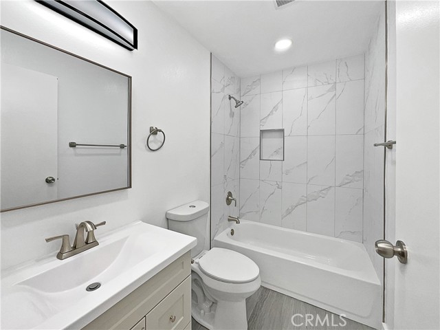 Detail Gallery Image 28 of 37 For 1023 Delna Manor, San Jose,  CA 95128 - 2 Beds | 2 Baths