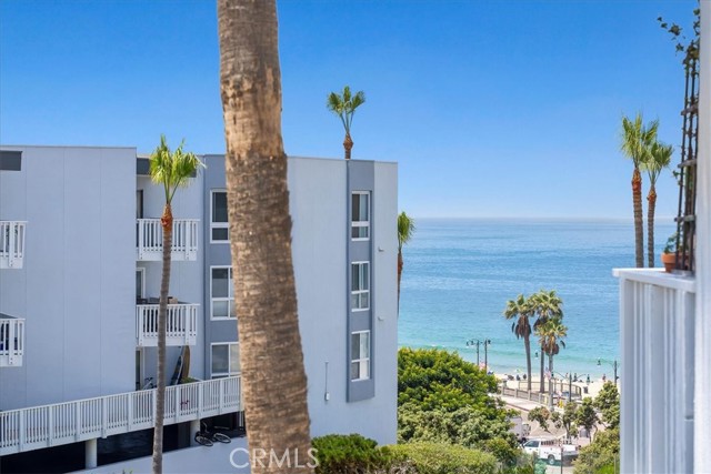 620 The Village, Redondo Beach, California 90277, ,1 BathroomBathrooms,Residential,Sold,The Village,SB22239791