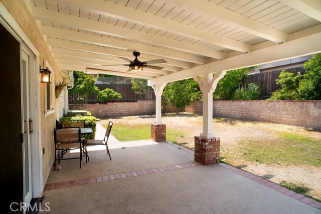 Detail Gallery Image 15 of 20 For 14705 Calla Lily Ct, Canyon Country,  CA 91387 - 3 Beds | 2 Baths