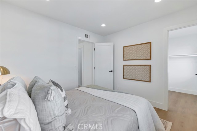 Detail Gallery Image 33 of 49 For 21211 Binghampton Cir, Huntington Beach,  CA 92646 - 4 Beds | 3 Baths