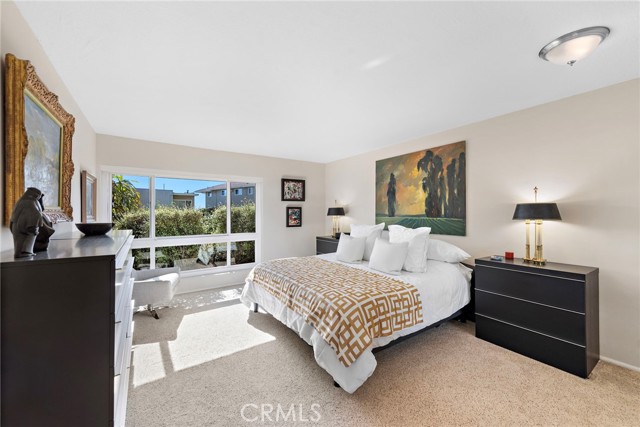 21703 Ocean Vista Drive, Laguna Beach CA: https://media.crmls.org/medias/512f66a9-dfc5-4021-8fe0-fc436e5d6c64.jpg