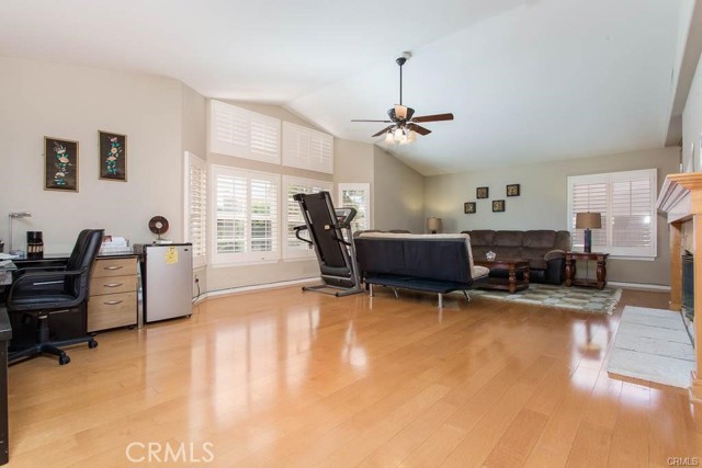 19709 Winged Foot Way, Porter Ranch CA: https://media.crmls.org/medias/5134b872-7a2a-4787-970f-ed1c5ee52cca.jpg