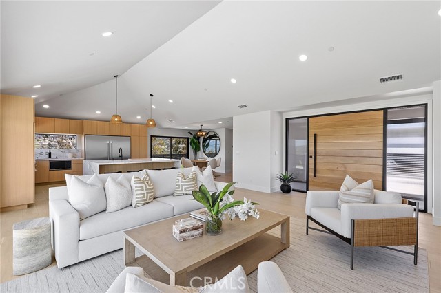 Detail Gallery Image 18 of 74 For 820 Calle Mendoza, San Clemente,  CA 92672 - 4 Beds | 3 Baths