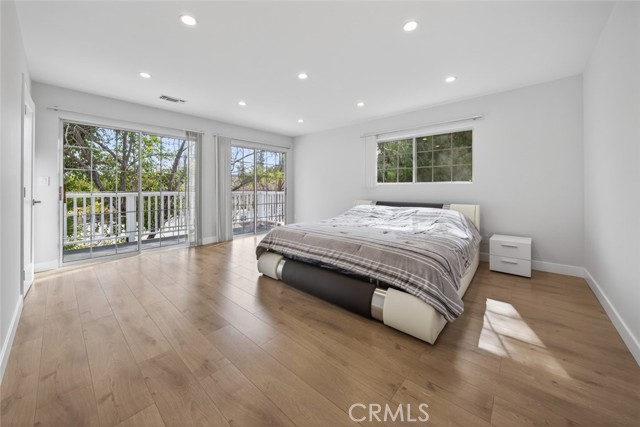 Detail Gallery Image 32 of 49 For 22247 De La Osa St, Woodland Hills,  CA 91364 - 4 Beds | 3 Baths