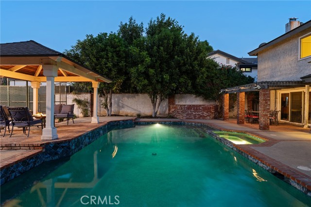 Detail Gallery Image 38 of 42 For 22963 Collins St, Woodland Hills,  CA 91367 - 5 Beds | 3 Baths