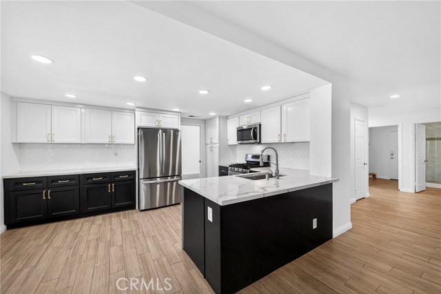 Detail Gallery Image 16 of 69 For 3355 Sterling Dr, Corona,  CA 92882 - 4 Beds | 3 Baths