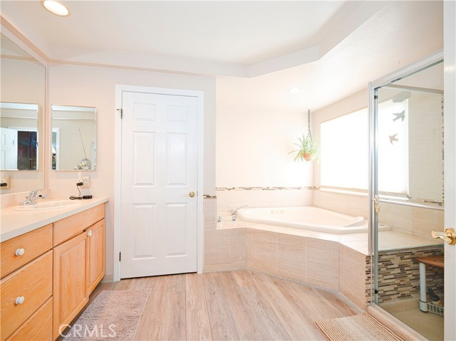 Detail Gallery Image 31 of 54 For 11835 Eddleston Dr, Porter Ranch,  CA 91326 - 4 Beds | 3 Baths