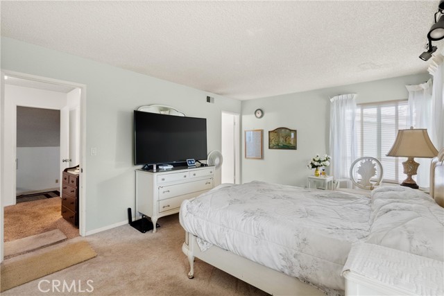 Detail Gallery Image 29 of 37 For 9412 Hingham, Huntington Beach,  CA 92646 - 5 Beds | 3 Baths