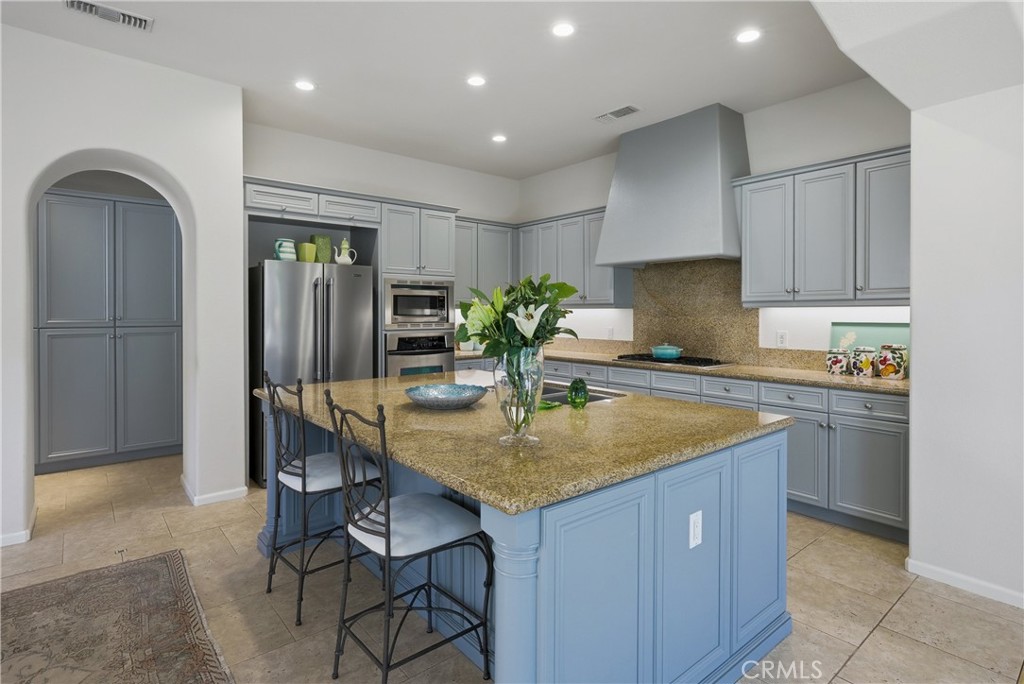 MLS #OC25259199 image #17