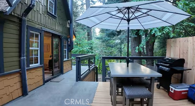 810 Lake Drive, Lake Arrowhead CA: https://media.crmls.org/medias/513b0e44-a44a-4c1e-a269-7aa48f7bc483.jpg