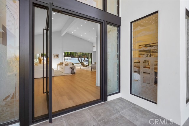 4230 Alonzo Avenue, Encino CA: https://media.crmls.org/medias/513b50f3-9339-4500-90a2-2ba7fac373f3.jpg