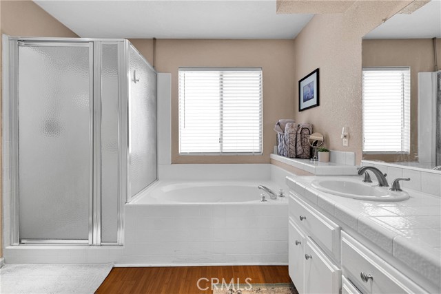 13950 High Falls Trail, Apple Valley CA: https://media.crmls.org/medias/513c136f-193e-4999-bbb0-8287d458a347.jpg