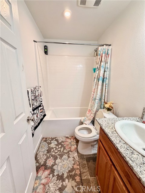 Detail Gallery Image 14 of 39 For 156 Harp Ct, Merced,  CA 95341 - 4 Beds | 3 Baths