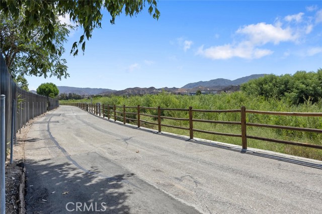 Detail Gallery Image 19 of 24 For 27070 Hidaway Ave #5,  Canyon Country,  CA 91351 - 2 Beds | 1/1 Baths