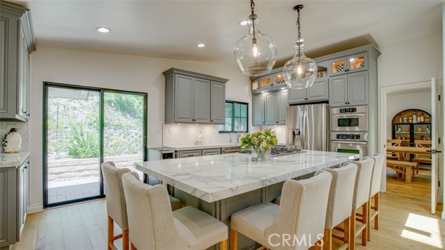 22914 Gershwin Drive, Woodland Hills CA: https://media.crmls.org/medias/513df0a3-eaff-4ed2-aa3b-97899b20df1a.jpg