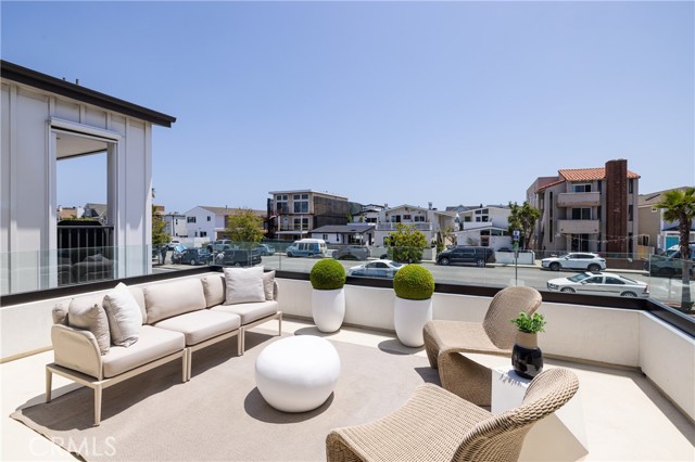 Detail Gallery Image 37 of 47 For 916 W Balboa Bld, Newport Beach,  CA 92661 - 6 Beds | 4/1 Baths