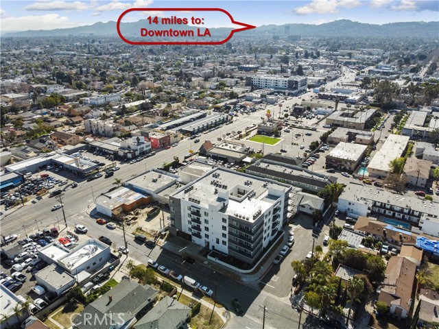 11714 Archwood Street, North Hollywood CA: https://media.crmls.org/medias/513ecfef-5600-41a9-93ab-ec3383acc402.jpg
